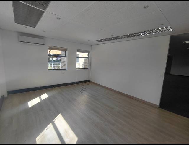 360M² OFFICE TO LET IN BRYANSTON